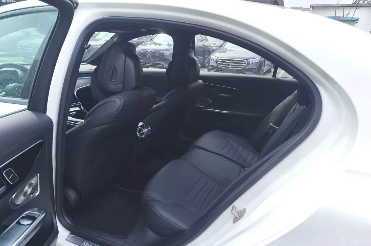 2025 Mercedes-Benz C Class 1.5T 204HP L4 9AT,autocango,china used car exporter,china ev exporter,chinese used car exporter,chinese used ev exporter