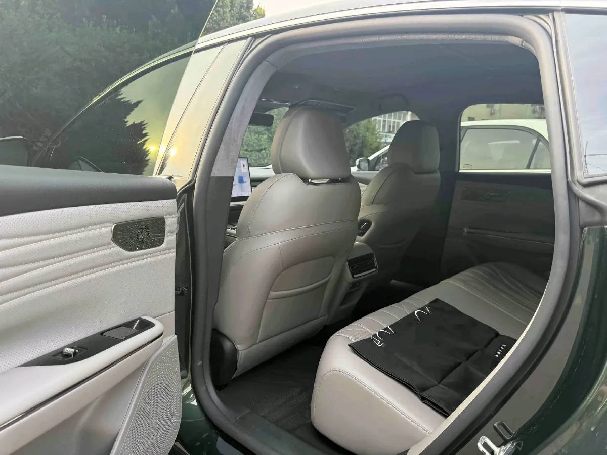 2025 Geely Galaxy Starshine 8 1.5T 163HP L4 3DHT PHEV 27.69KWH,autocango,china used car exporter,china ev exporter,chinese used car exporter,chinese used ev exporter