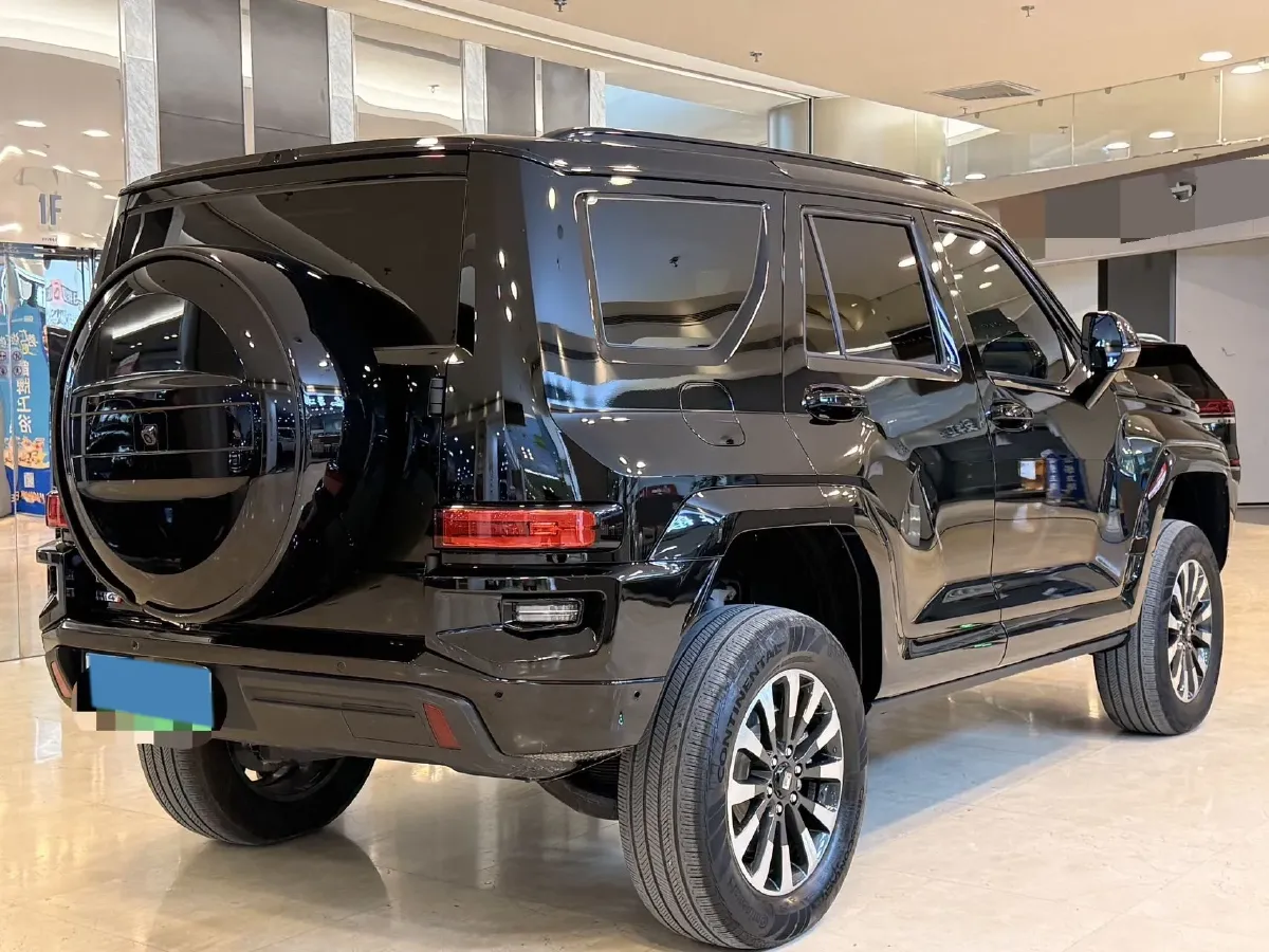 2024 Tank 700 3.0T 360HP V6 9AT PHEV 37.1KWH,autocango,china used car exporter,china ev exporter,chinese used car exporter,chinese used ev exporter