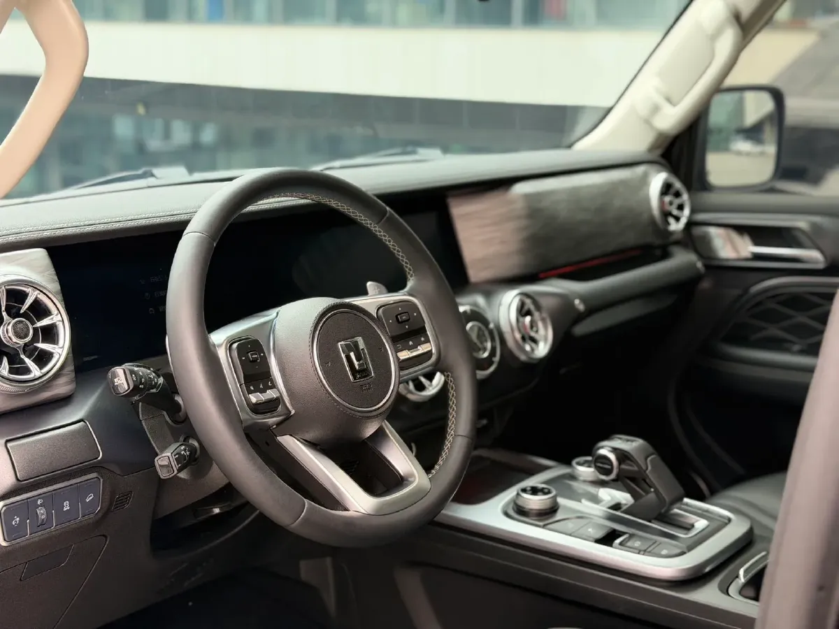 2021 Tank 300 2.0T 227HP L4 8AT,autocango,china used car exporter,china ev exporter,chinese used car exporter,chinese used ev exporter