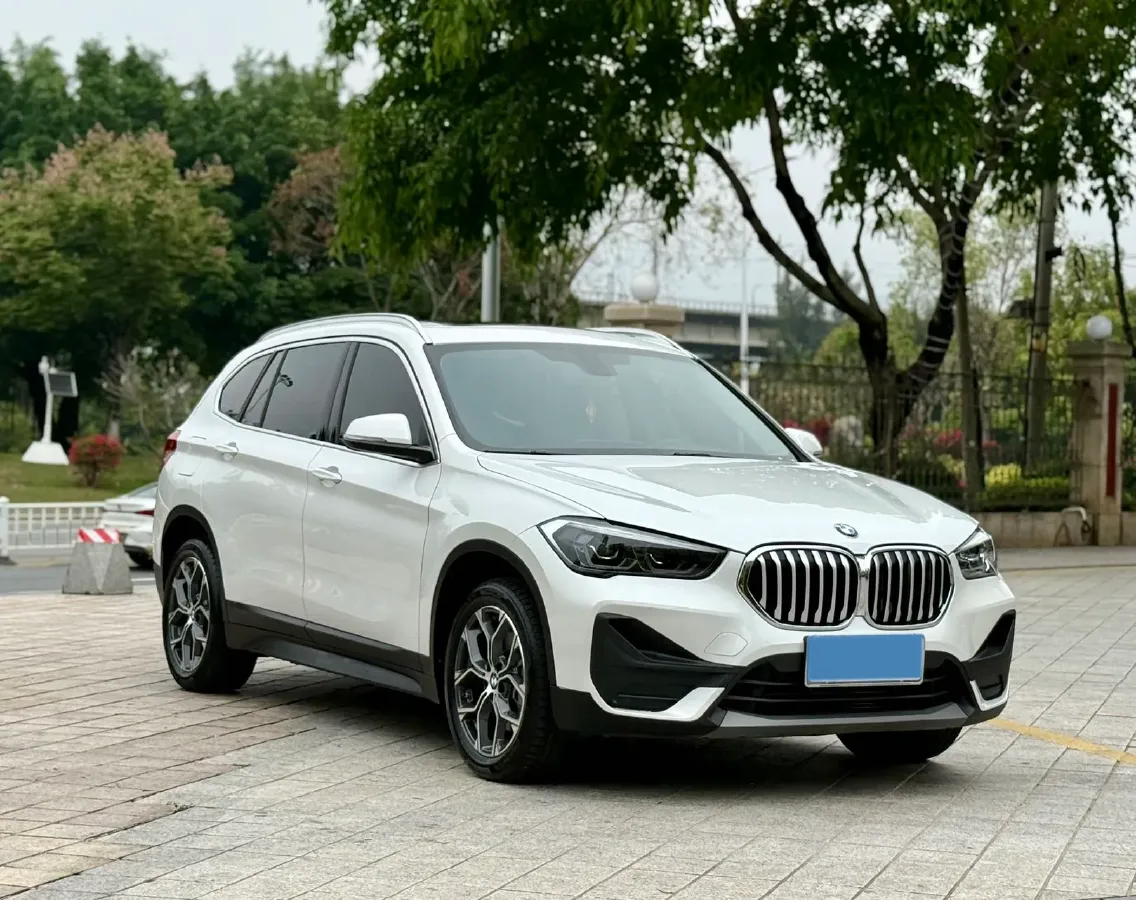 2022 BMW X1 2.0T 192HP L4 7DCT,autocango,china used car exporter,china ev exporter,chinese used car exporter,chinese used ev exporter