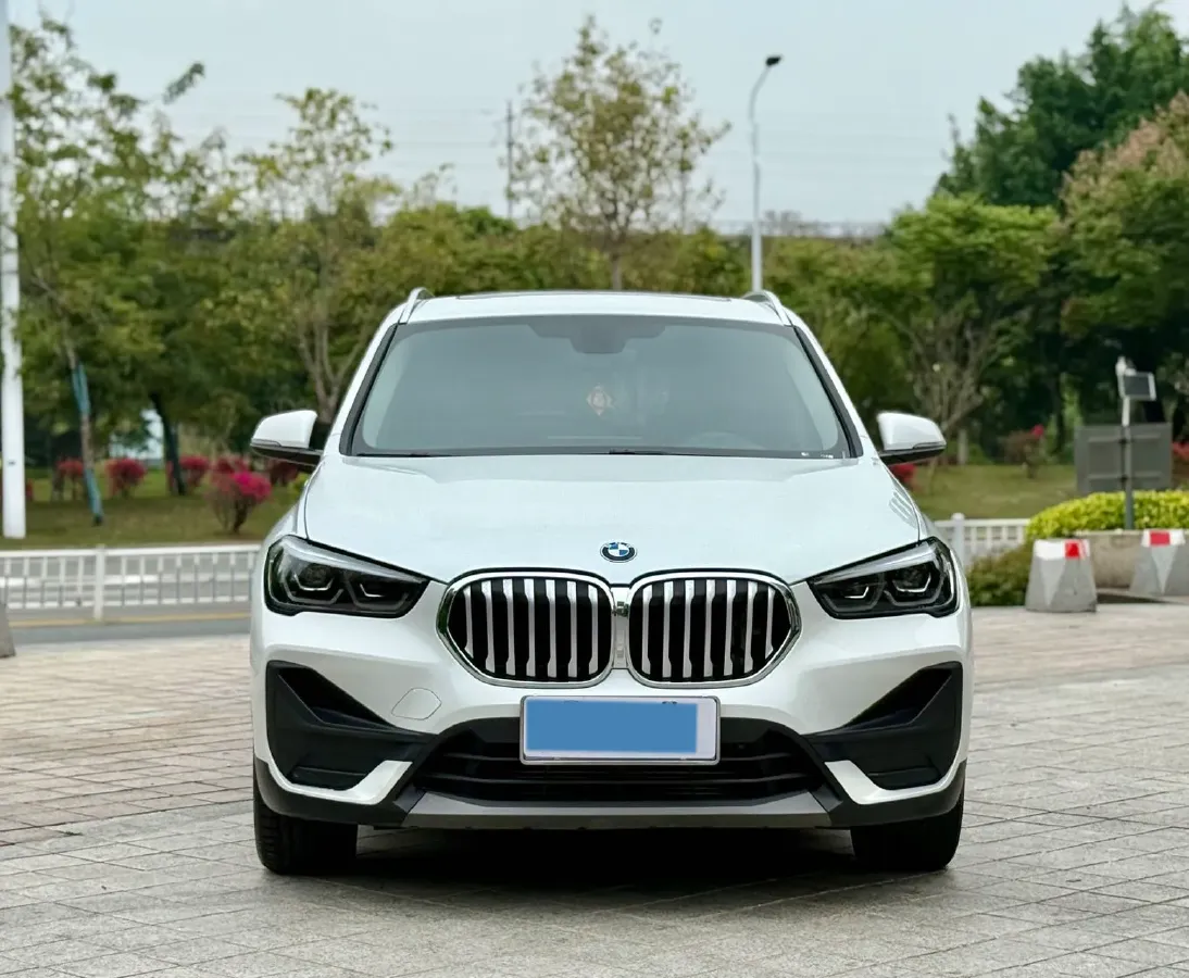 2022 BMW X1 2.0T 192HP L4 7DCT,autocango,china used car exporter,china ev exporter,chinese used car exporter,chinese used ev exporter