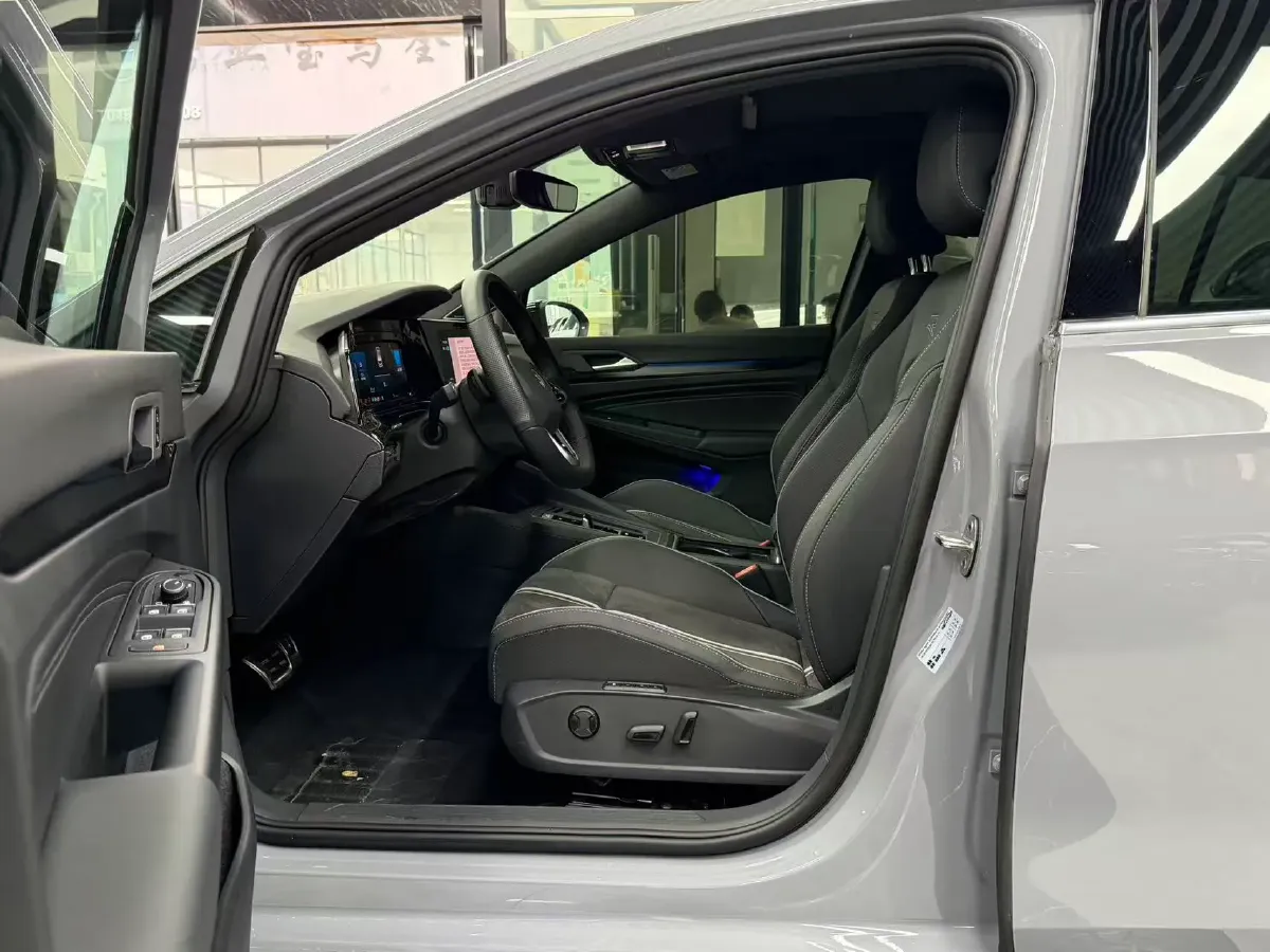 2023 Volkswagen Golf 1.4T 150HP L4 7DCT,autocango,china used car exporter,china ev exporter,chinese used car exporter,chinese used ev exporter