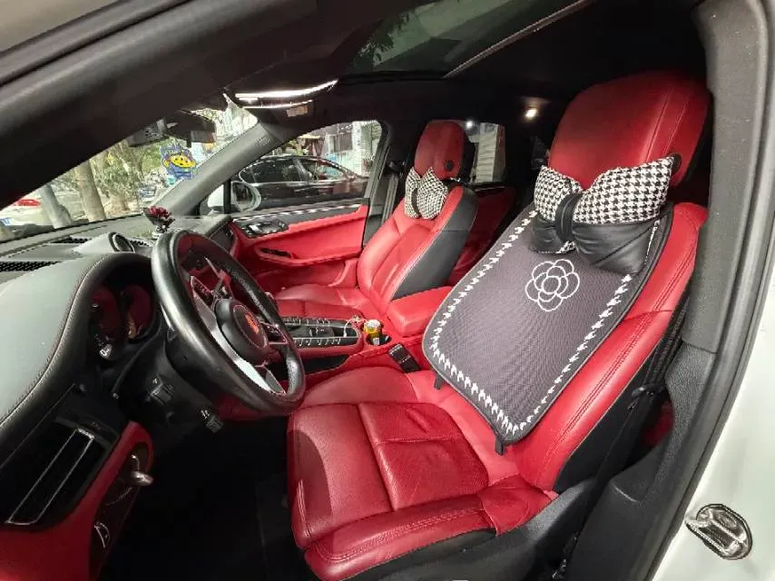 2020 Porsche Macan 2.0T 252HP L4 7DCT,autocango,china used car exporter,china ev exporter,chinese used car exporter,chinese used ev exporter