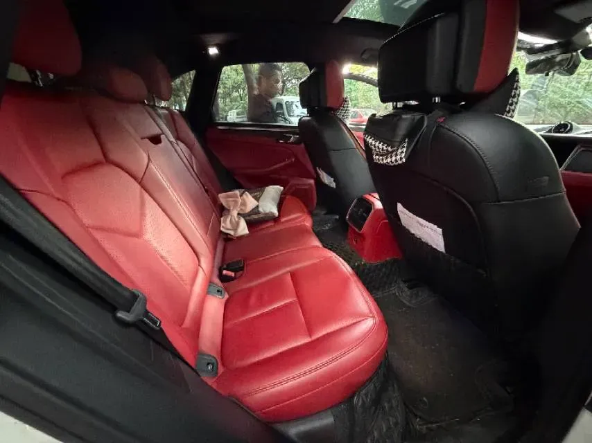 2020 Porsche Macan 2.0T 252HP L4 7DCT,autocango,china used car exporter,china ev exporter,chinese used car exporter,chinese used ev exporter