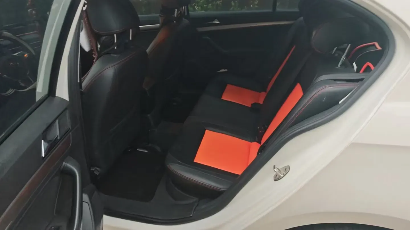 2019 Volkswagen Polo 1.5L 113HP L4 5MT,autocango,china used car exporter,china ev exporter,chinese used car exporter,chinese used ev exporter