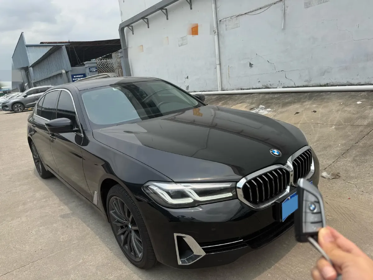 2022 BMW 5 Series 2.0T 252HP L4 8AT,autocango,china used car exporter,china ev exporter,chinese used car exporter,chinese used ev exporter
