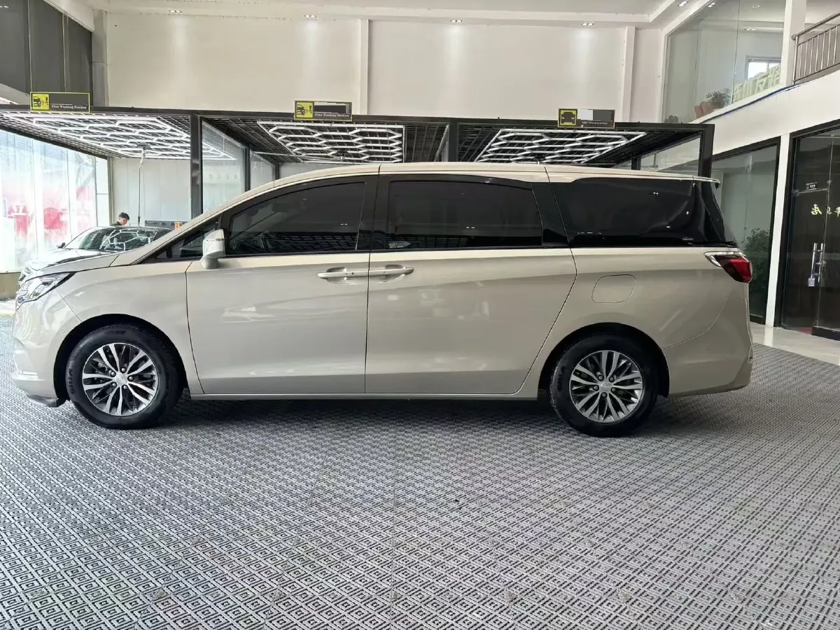 2021 Buick GL8 2.0T 237HP L4 9AT,autocango,china used car exporter,china ev exporter,chinese used car exporter,chinese used ev exporter