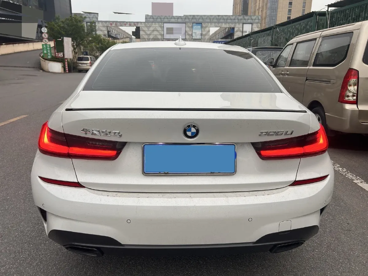 2022 BMW 3 Series 2.0T 184HP L4 8AT,autocango,china used car exporter,china ev exporter,chinese used car exporter,chinese used ev exporter