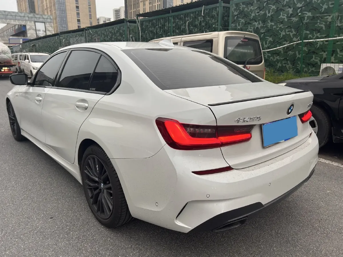 2022 BMW 3 Series 2.0T 184HP L4 8AT,autocango,china used car exporter,china ev exporter,chinese used car exporter,chinese used ev exporter