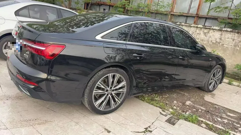 2021 Audi A6L 2.0T 224HP L4 7DCT,autocango,china used car exporter,china ev exporter,chinese used car exporter,chinese used ev exporter