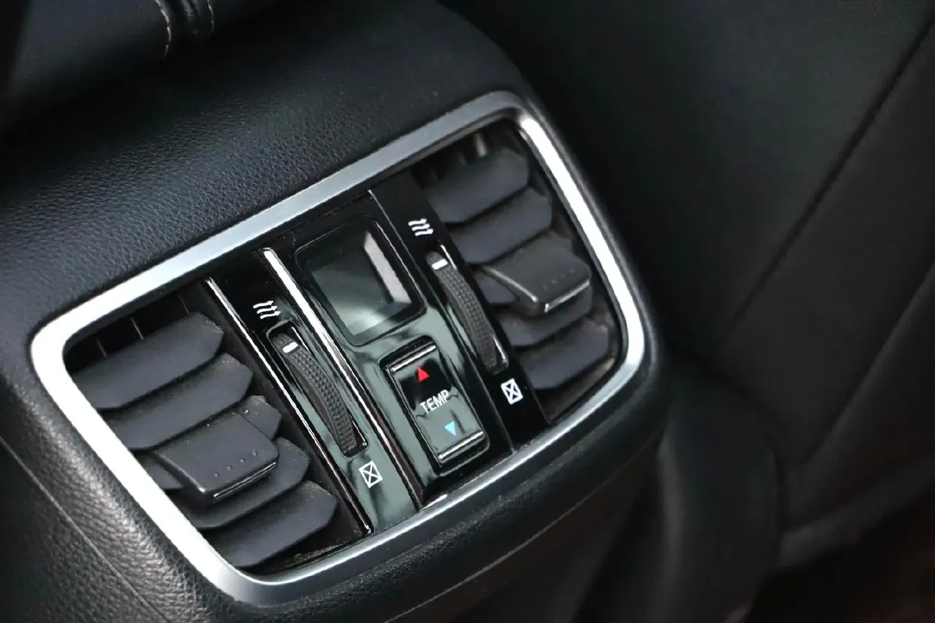 2020 Honda UR-V 2.0T 272HP L4 9AT,autocango,china used car exporter,china ev exporter,chinese used car exporter,chinese used ev exporter