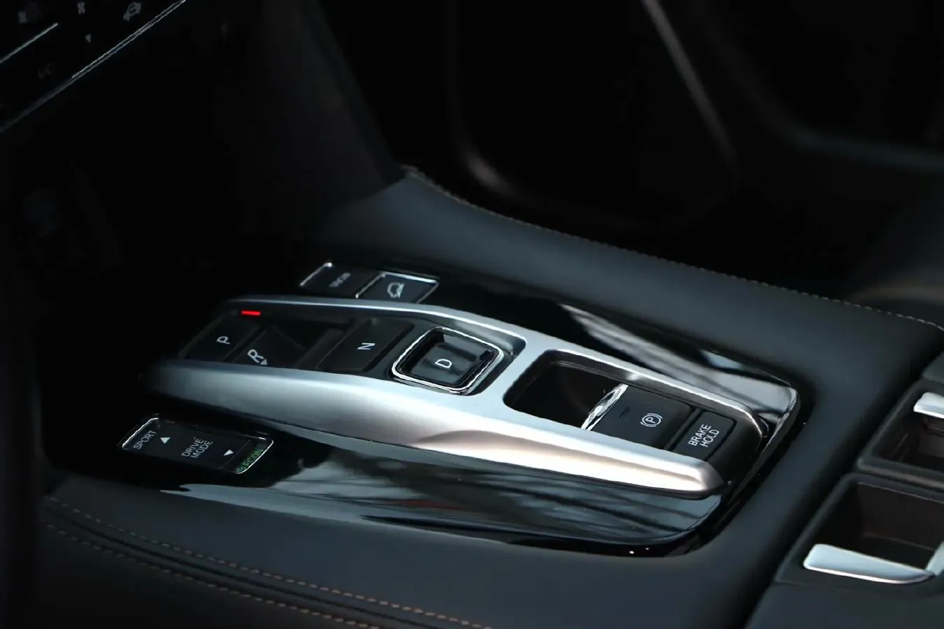 2020 Honda UR-V 2.0T 272HP L4 9AT,autocango,china used car exporter,china ev exporter,chinese used car exporter,chinese used ev exporter