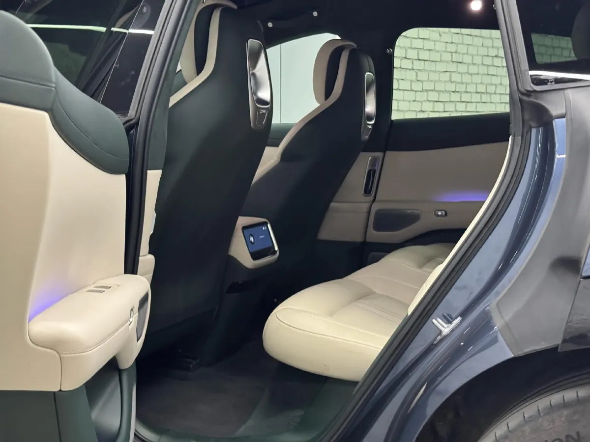 2025 MI YU7 BEV 101.7KWH,autocango,china used car exporter,china ev exporter,chinese used car exporter,chinese used ev exporter