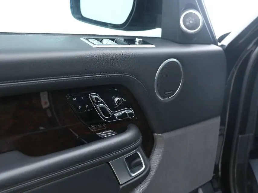 2018 Land Rover Range Rover Evoque 2.0T 241HP L4 9AT,autocango,china used car exporter,china ev exporter,chinese used car exporter,chinese used ev exporter