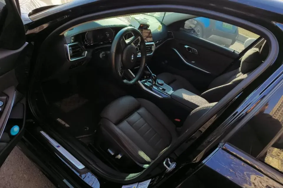 2020 BMW 3 Series 2.0T 184HP L4 8AT,autocango,china used car exporter,china ev exporter,chinese used car exporter,chinese used ev exporter