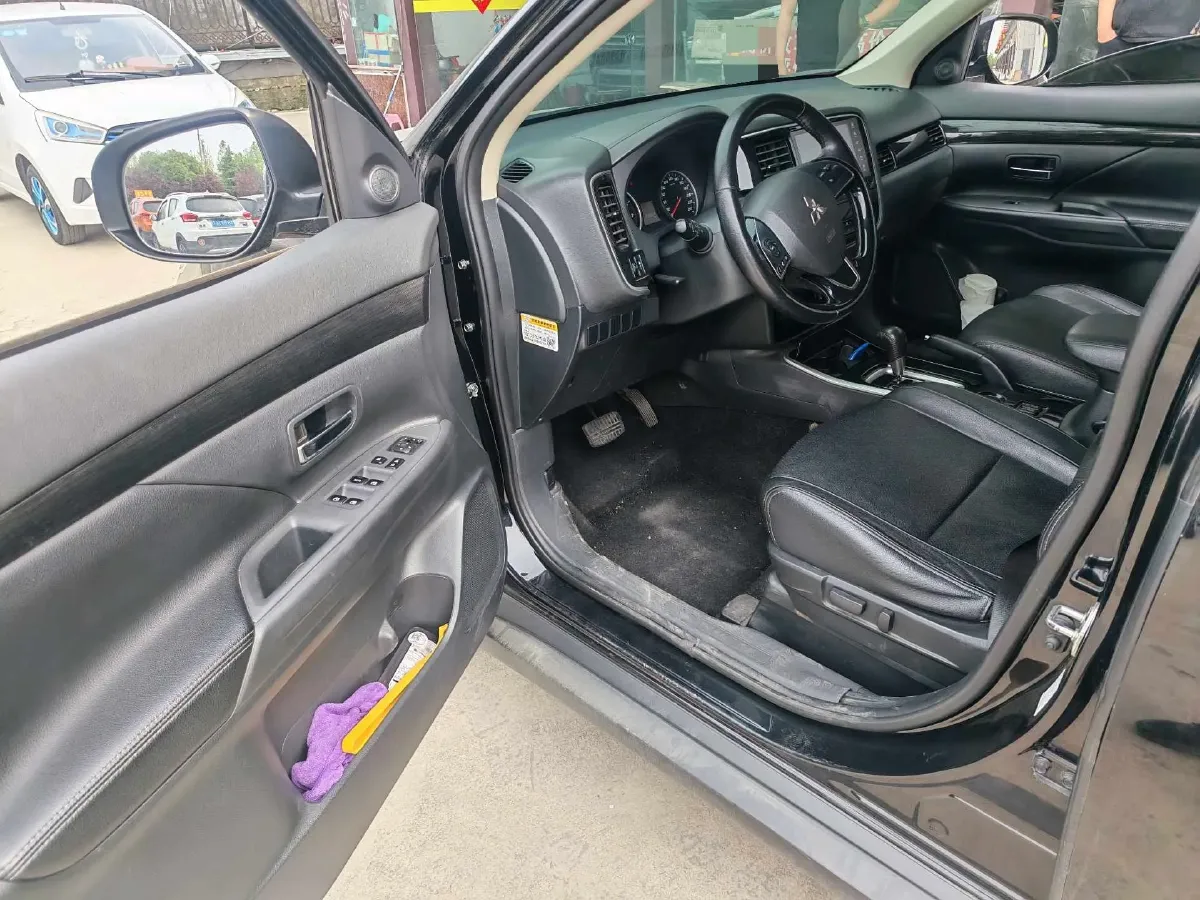 2018 Mitsubishi Outlander 2.0L 166HP L4 CVT,autocango,china used car exporter,china ev exporter,chinese used car exporter,chinese used ev exporter