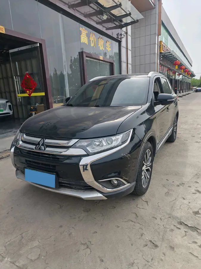 2018 Mitsubishi Outlander 2.0L 166HP L4 CVT,autocango,china used car exporter,china ev exporter,chinese used car exporter,chinese used ev exporter