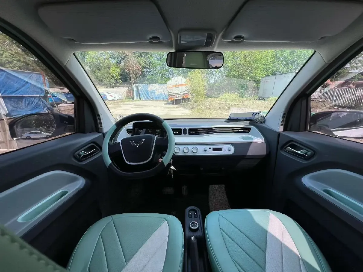 2021 WuLing HongGuang MINI EV BEV 13.9KWH,autocango,china used car exporter,china ev exporter,chinese used car exporter,chinese used ev exporter