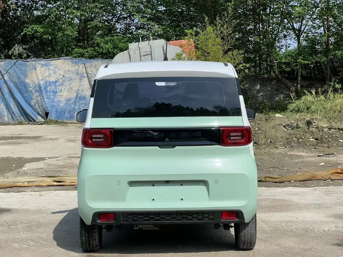 2021 WuLing HongGuang MINI EV BEV 13.9KWH,autocango,china used car exporter,china ev exporter,chinese used car exporter,chinese used ev exporter