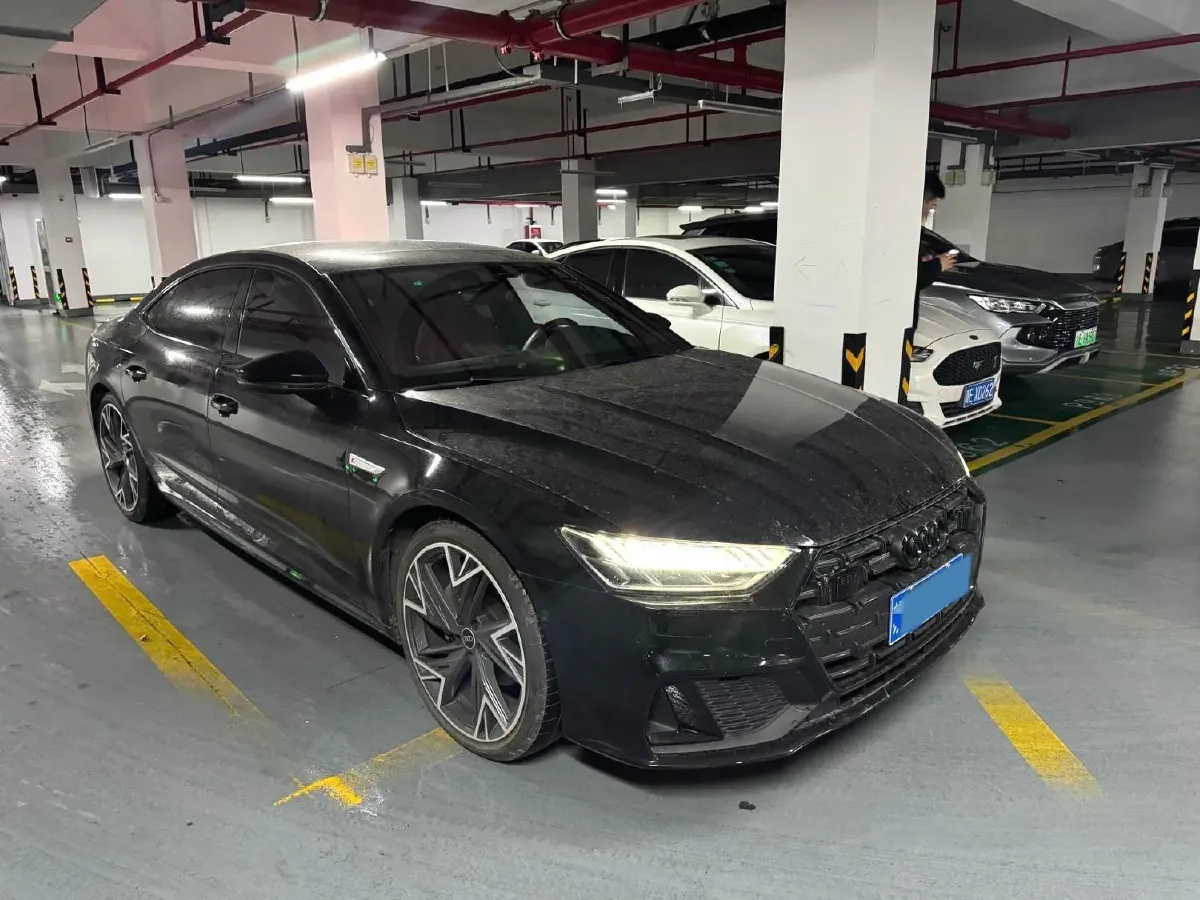 2024 Audi A7L 2.0T 245HP L4 7DCT,autocango,china used car exporter,china ev exporter,chinese used car exporter,chinese used ev exporter