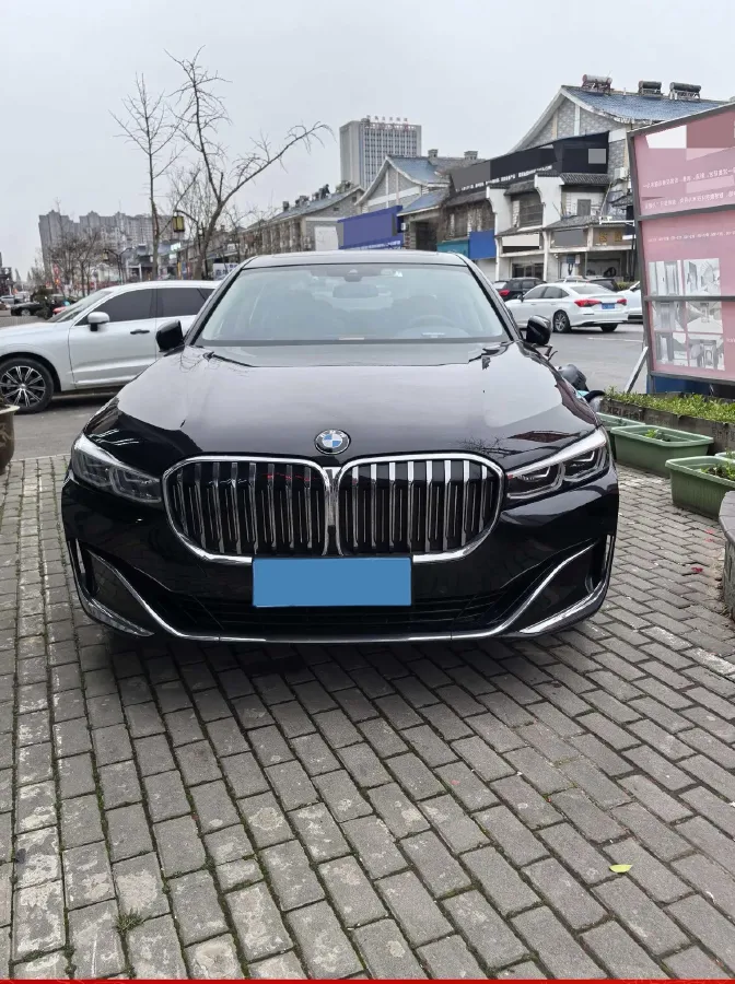2021 BMW 7 Series 2.0T 265HP L4 8AT,autocango,china used car exporter,china ev exporter,chinese used car exporter,chinese used ev exporter