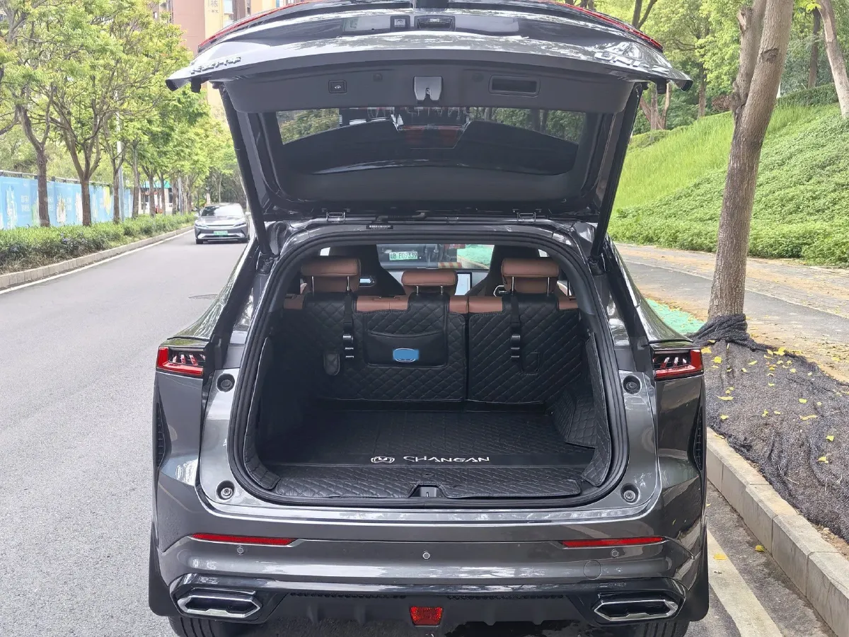 2024 ChangAn UNI-Z 1.5L 98HP L4 E-CVT PHEV 18.4KWH,autocango,china used car exporter,china ev exporter,chinese used car exporter,chinese used ev exporter