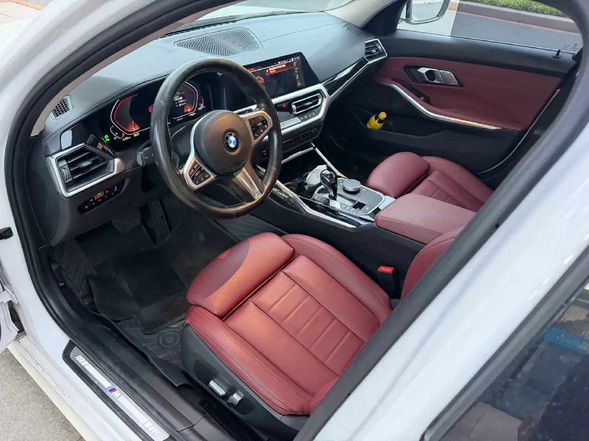 2021 BMW 3 Series 2.0T 156HP L4 8AT,autocango,china used car exporter,china ev exporter,chinese used car exporter,chinese used ev exporter