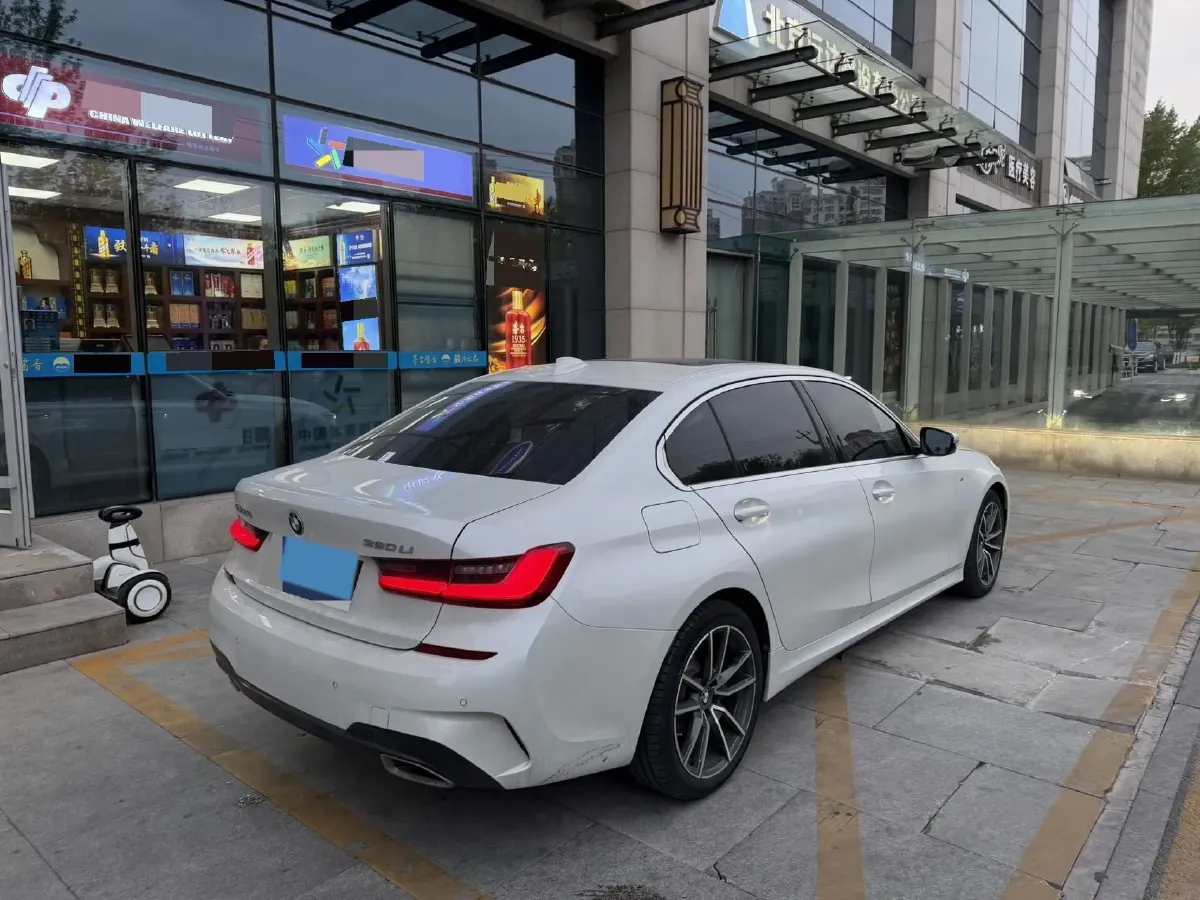 2021 BMW 3 Series 2.0T 156HP L4 8AT,autocango,china used car exporter,china ev exporter,chinese used car exporter,chinese used ev exporter