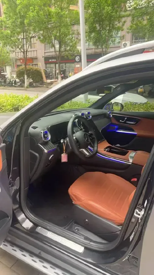 2023 Mercedes-Benz GLC Class 2.0T 204HP L4 9AT,autocango,china used car exporter,china ev exporter,chinese used car exporter,chinese used ev exporter