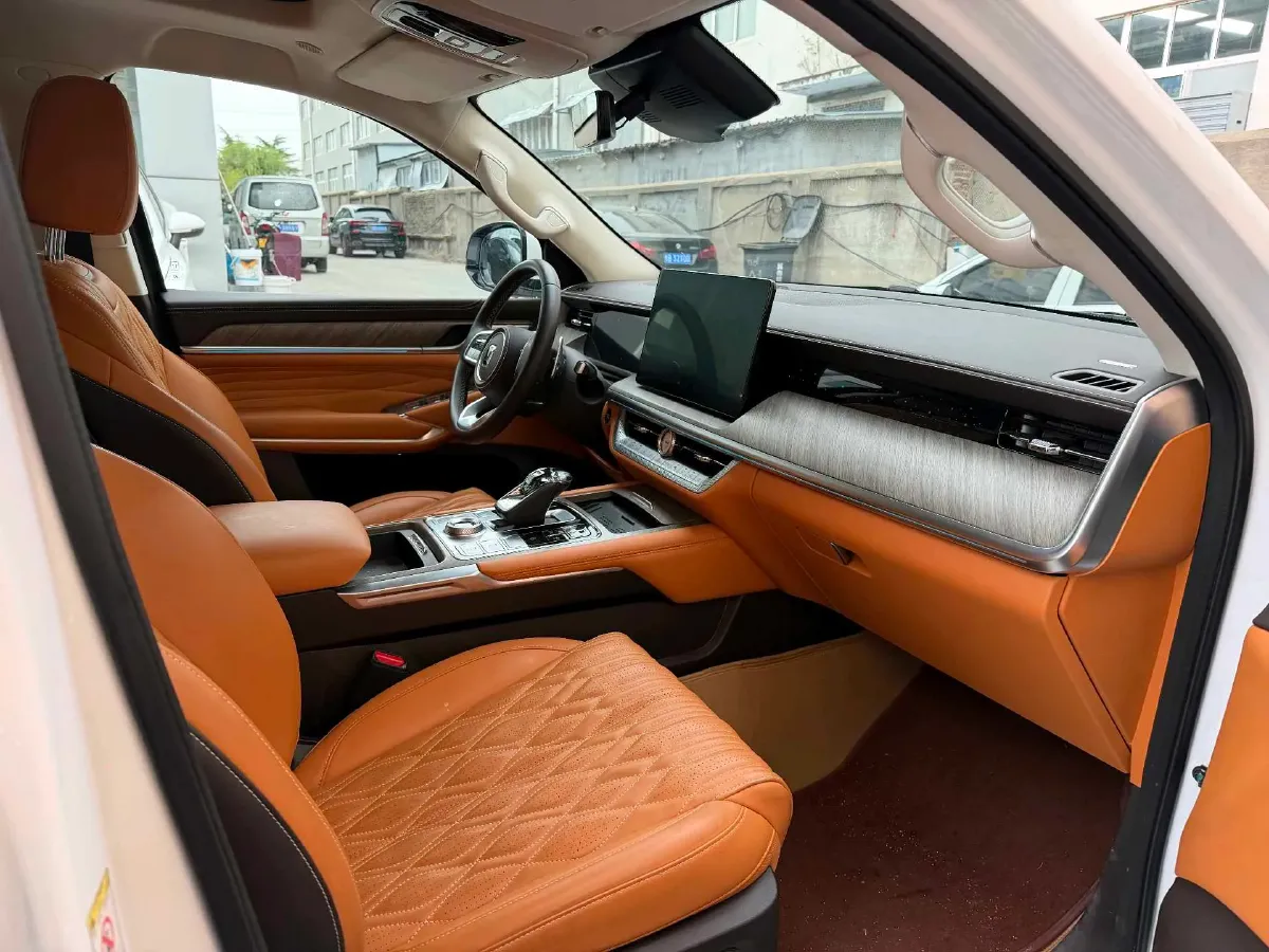 2023 Tank 500 2.0T 252HP L4 9AT PHEV 37.1KWH,autocango,china used car exporter,china ev exporter,chinese used car exporter,chinese used ev exporter