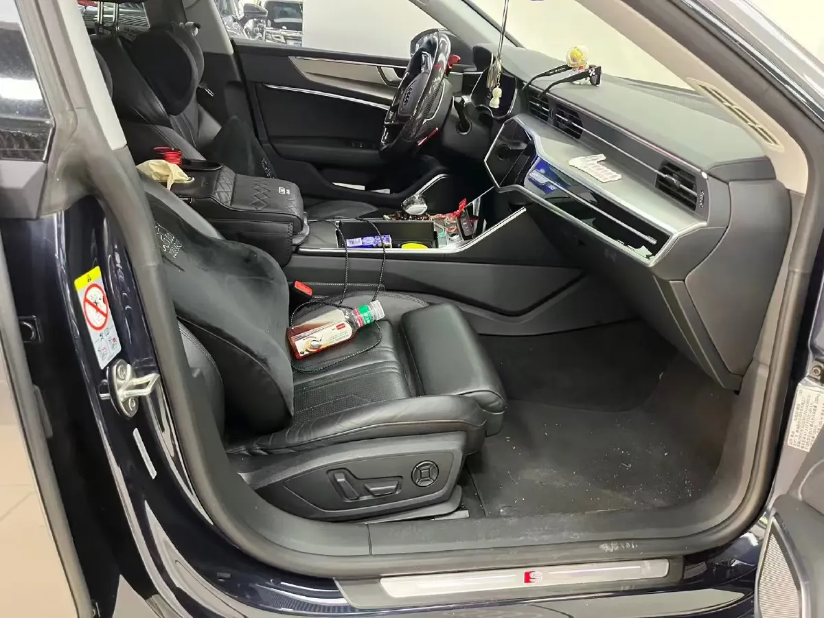 2020 Audi A7 2.0T 245HP L4 7DCT,autocango,china used car exporter,china ev exporter,chinese used car exporter,chinese used ev exporter