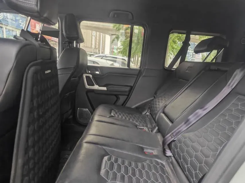 2025 212 212 T01 2.0T 170HP L4 8AT,autocango,china used car exporter,china ev exporter,chinese used car exporter,chinese used ev exporter