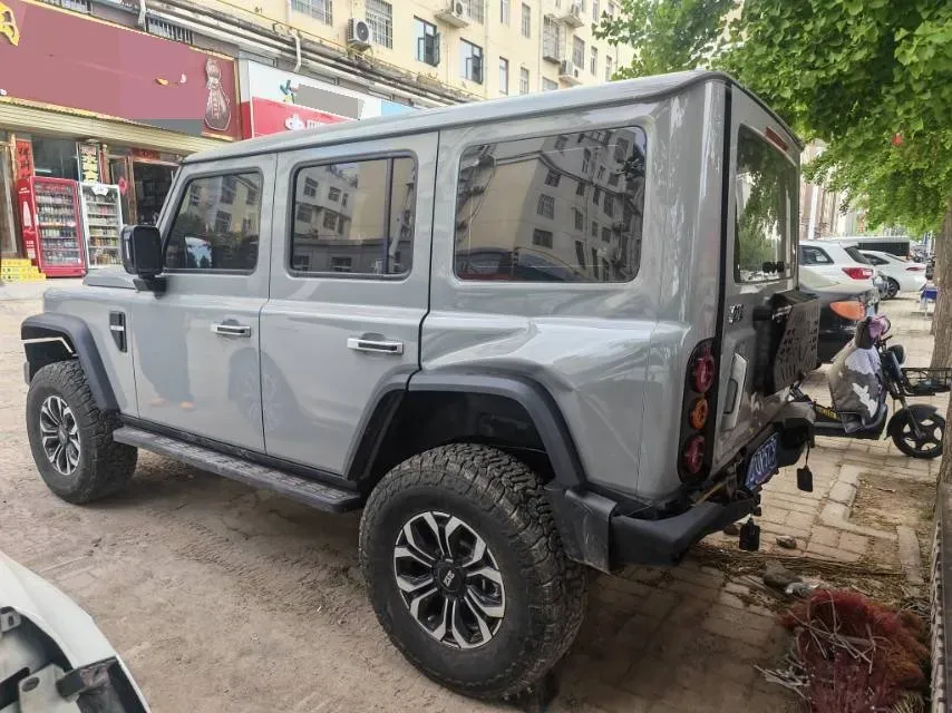 2025 212 212 T01 2.0T 170HP L4 8AT,autocango,china used car exporter,china ev exporter,chinese used car exporter,chinese used ev exporter