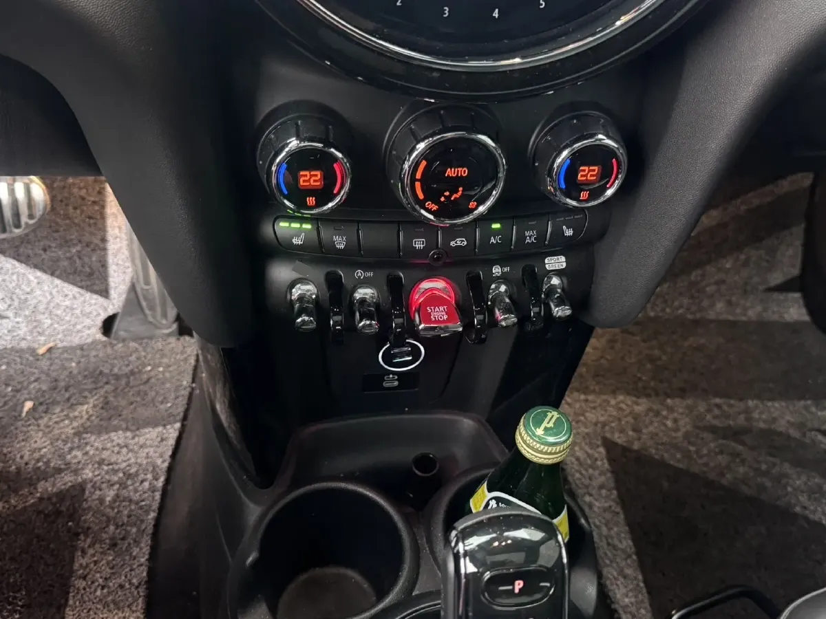 2023 MINI JCW 2.0T 231HP L4 8AT,autocango,china used car exporter,china ev exporter,chinese used car exporter,chinese used ev exporter