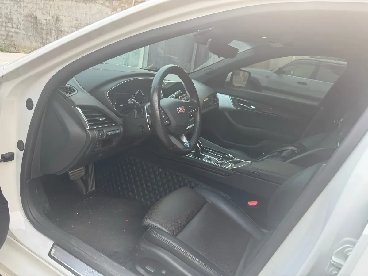 2020 Cadillac CT5 2.0T 241HP L4 10AT,autocango,china used car exporter,china ev exporter,chinese used car exporter,chinese used ev exporter