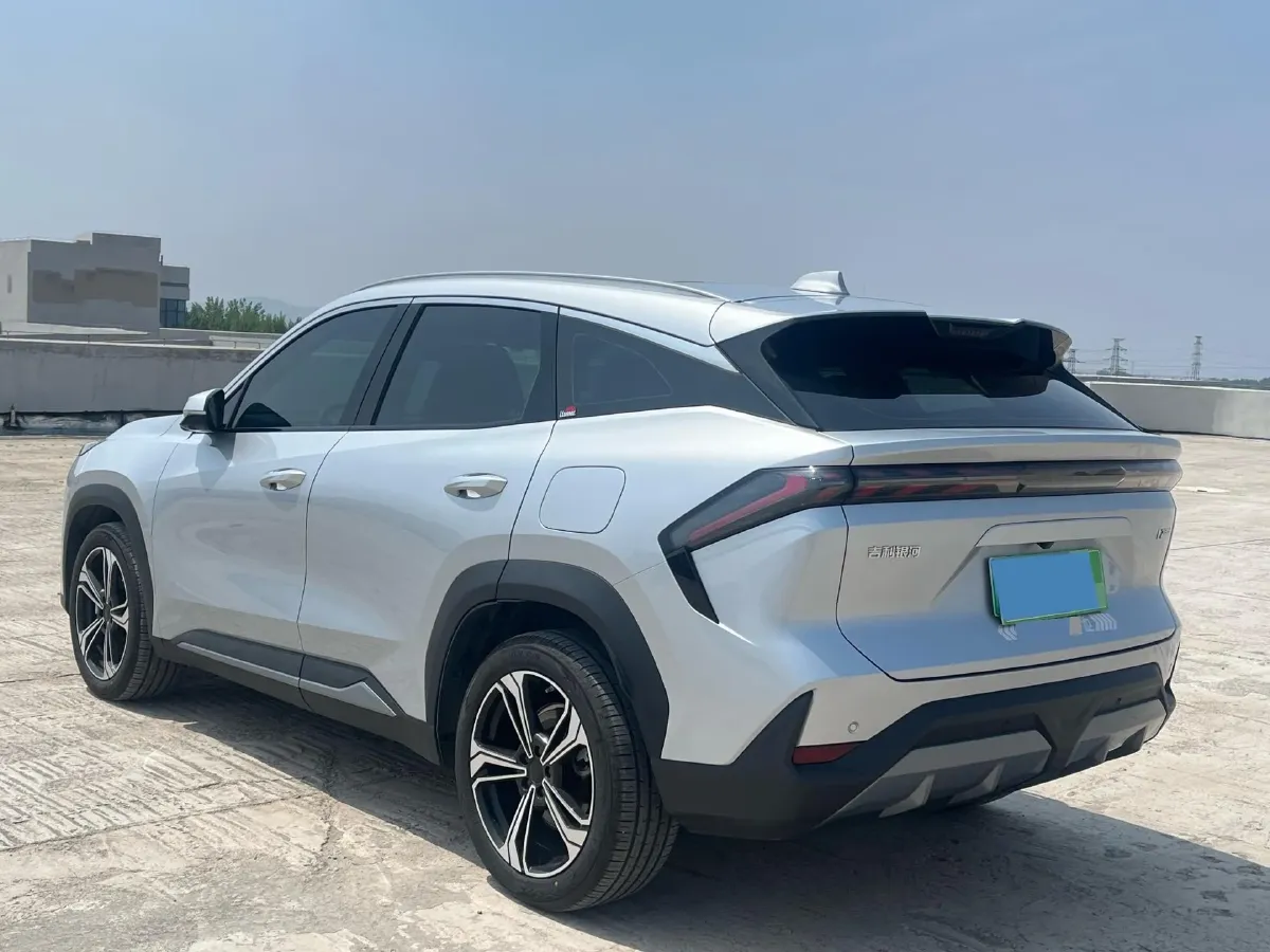 2025 Geely Galaxy L7 1.5L 112HP L4 1DHT PHEV 18.4KWH,autocango,china used car exporter,china ev exporter,chinese used car exporter,chinese used ev exporter