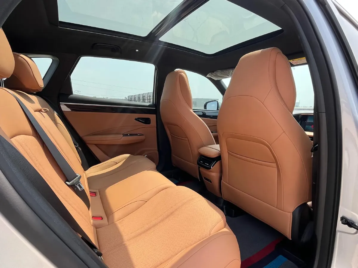 2025 Geely Galaxy L7 1.5L 112HP L4 1DHT PHEV 18.4KWH,autocango,china used car exporter,china ev exporter,chinese used car exporter,chinese used ev exporter