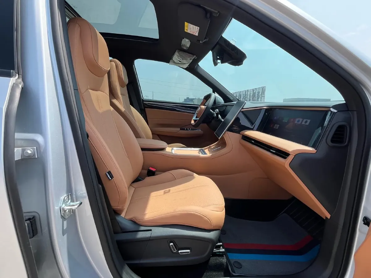 2025 Geely Galaxy L7 1.5L 112HP L4 1DHT PHEV 18.4KWH,autocango,china used car exporter,china ev exporter,chinese used car exporter,chinese used ev exporter