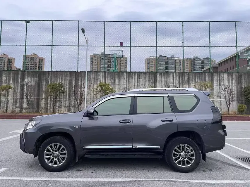 2020 Toyota Yaris 1.6T 261HP L3 6MT,autocango,china used car exporter,china ev exporter,chinese used car exporter,chinese used ev exporter