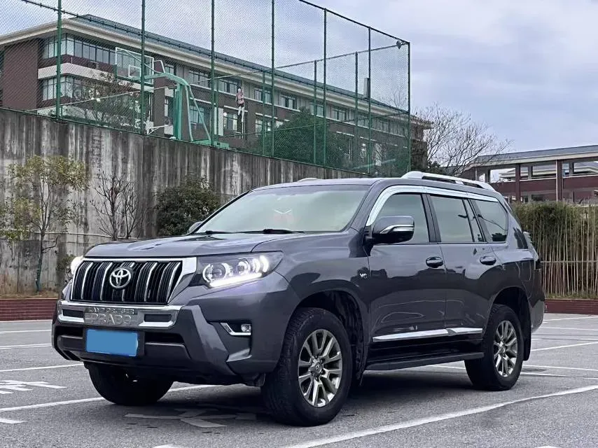 2020 Toyota Yaris 1.6T 261HP L3 6MT,autocango,china used car exporter,china ev exporter,chinese used car exporter,chinese used ev exporter