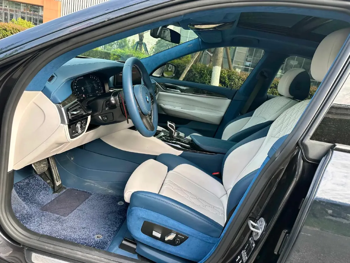 2024 BMW 6 Series GT 2.0T 245HP L4 8AT,autocango,china used car exporter,china ev exporter,chinese used car exporter,chinese used ev exporter