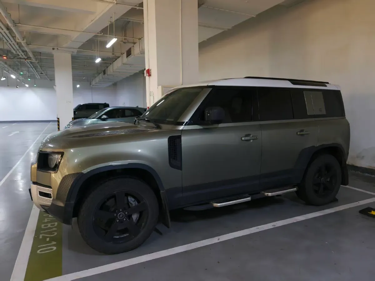 2020 Land Rover Defender 3.0T 400HP L6 8AT,autocango,china used car exporter,china ev exporter,chinese used car exporter,chinese used ev exporter