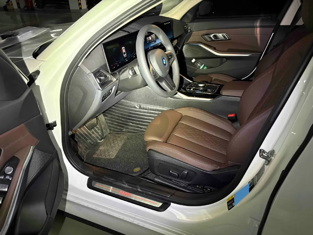 2024 BMW i3 BEV 70KWH,autocango,china used car exporter,china ev exporter,chinese used car exporter,chinese used ev exporter