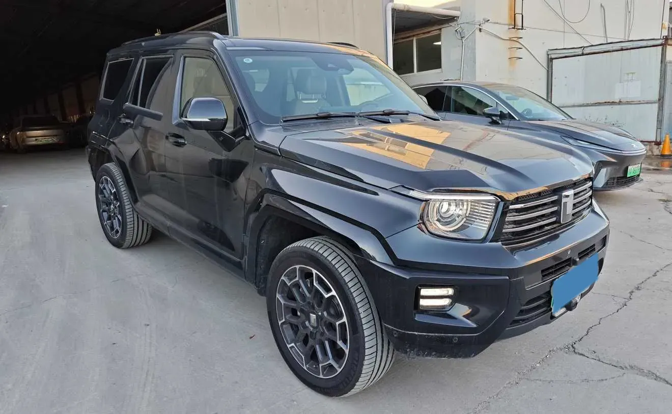 2024 Tank 700 3.0T 360HP V6 9AT PHEV 37.1KWH,autocango,china used car exporter,china ev exporter,chinese used car exporter,chinese used ev exporter