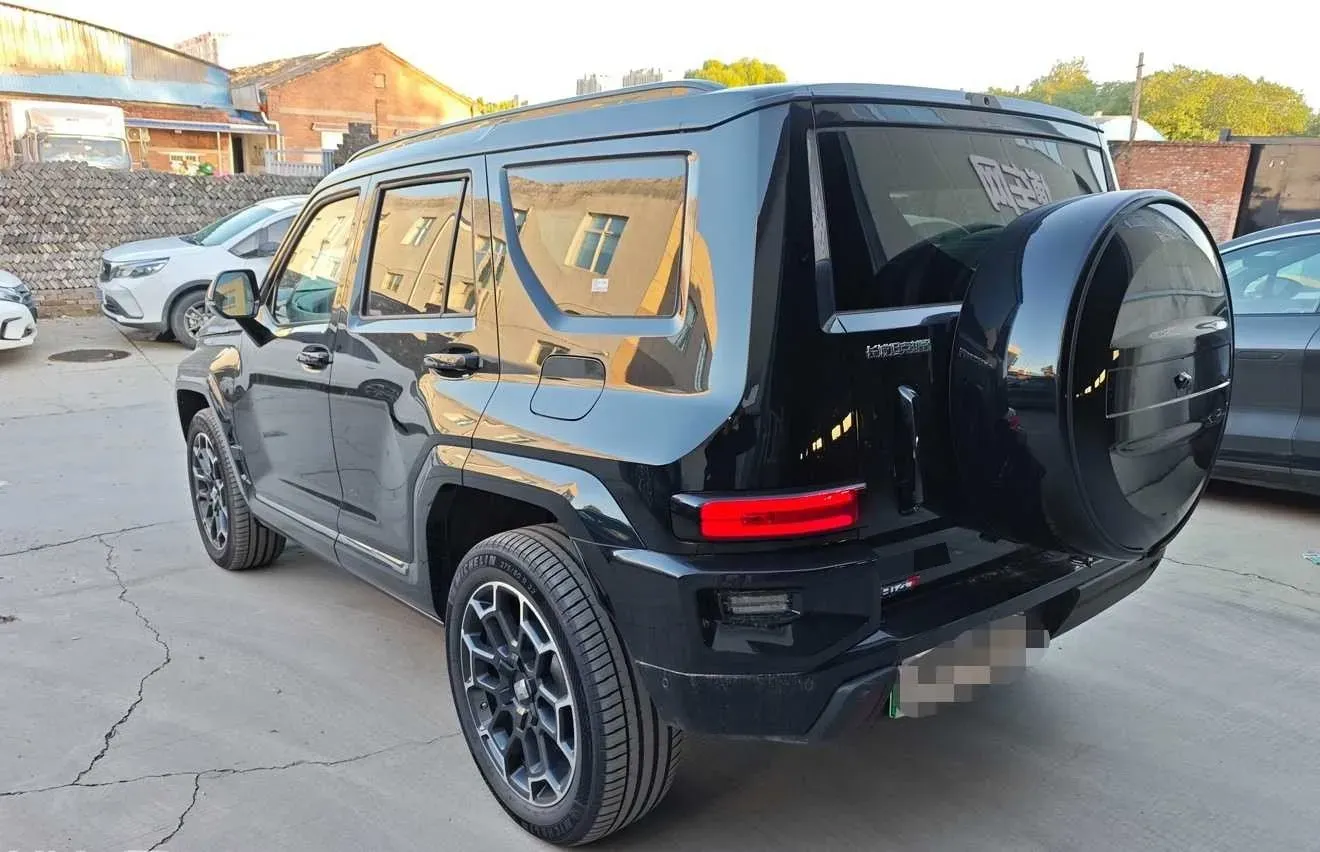 2024 Tank 700 3.0T 360HP V6 9AT PHEV 37.1KWH,autocango,china used car exporter,china ev exporter,chinese used car exporter,chinese used ev exporter