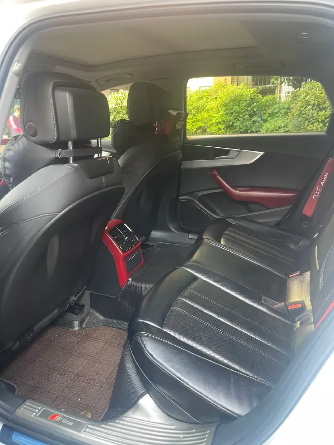 2020 Audi A4L 2.0T 190HP L4 7DCT,autocango,china used car exporter,china ev exporter,chinese used car exporter,chinese used ev exporter