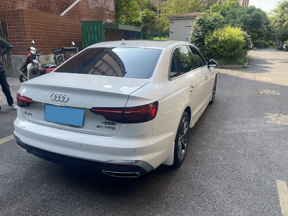 2020 Audi A4L 2.0T 190HP L4 7DCT,autocango,china used car exporter,china ev exporter,chinese used car exporter,chinese used ev exporter