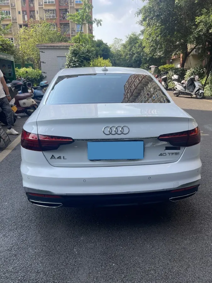 2020 Audi A4L 2.0T 190HP L4 7DCT,autocango,china used car exporter,china ev exporter,chinese used car exporter,chinese used ev exporter