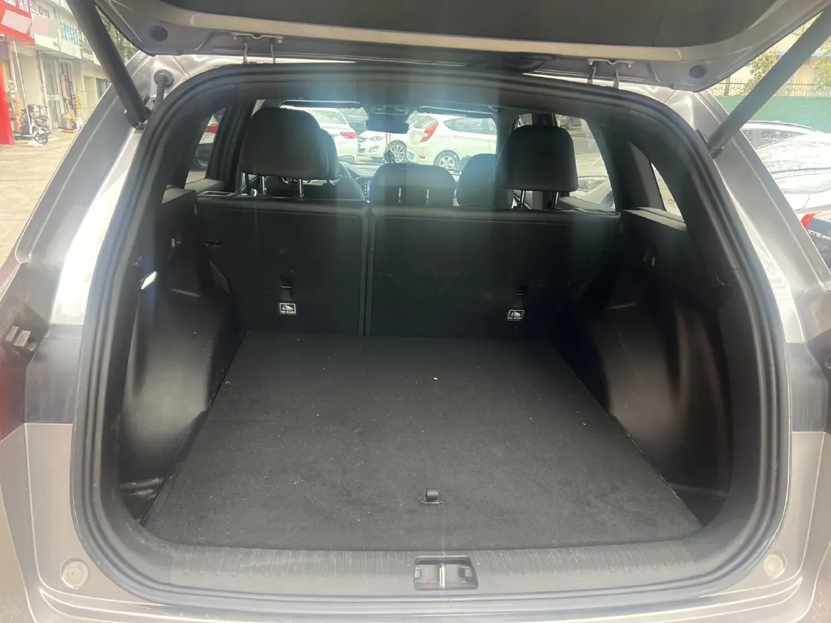 2024 Geely Monjaro 2.0T 218HP L4 7DCT,autocango,china used car exporter,china ev exporter,chinese used car exporter,chinese used ev exporter